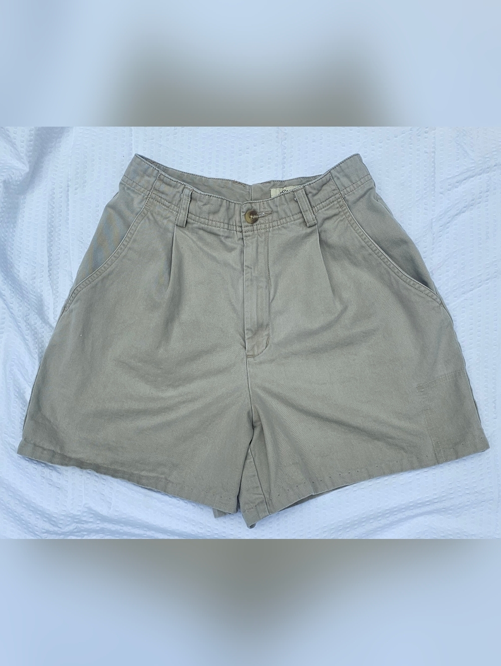 Vintage Y2K 2000s Ladies / Women's Size 2 Eddie Bauer Khaki Cotton Chino Shorts